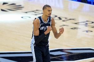 尼昂谈文班：上次讨论一个还没签顶薪却已是NBA前3球员是啥时候