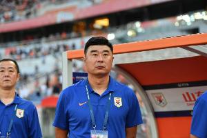 媒体人：泰山即便请外教也会是短期，未来韩鹏还是继续担任主帅