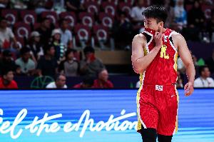 记者：王俊杰这类锋线CBA是不是并不存在？希望年轻人真正走出去